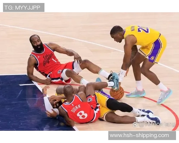 快船与湖人激战26号NBA焦点之战谁能笑到最后 快船与湖人激战26号NBA焦点之战谁能笑到最后